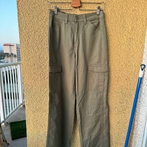 H&M Cargo Pants - NWT Size 2